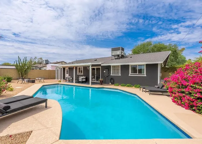 Desert Mojito With Pool - 1 Mile From & Camelback Holiday home