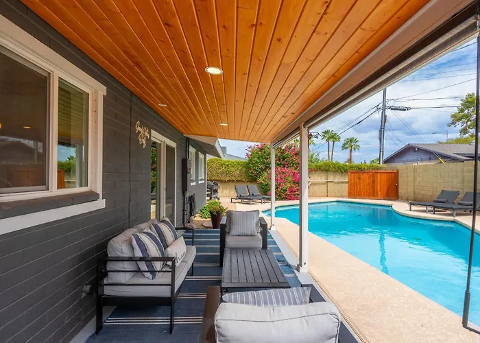 Desert Mojito With Pool - 1 Mile From & Camelback Holiday home Scottsdale